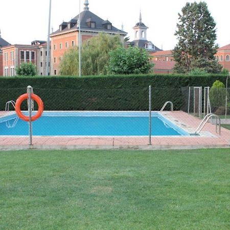 Alameda Del Tormes Apartment Санта Марта де Тормес Екстериор снимка