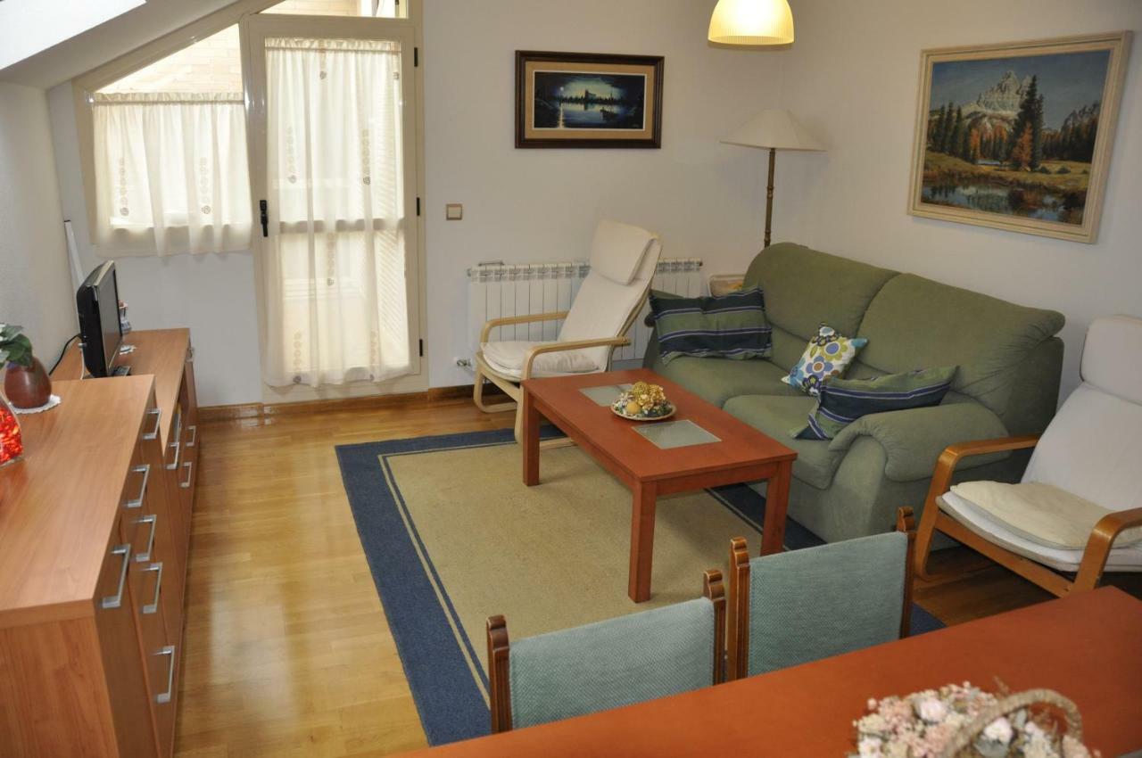 Alameda Del Tormes Apartment Санта Марта де Тормес Екстериор снимка